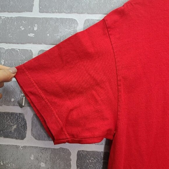 2005 The Beatles Apple Corp Red Short Sleeve Shirt Size Large - Picture 6 of 7